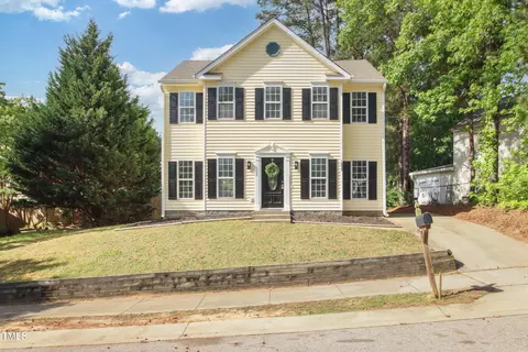 1832 Elkpark Dr, Raleigh, NC 27610