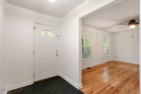 Entry Way - 104 Argyle Ct, Garner, NC 27529 photo 2 of 4