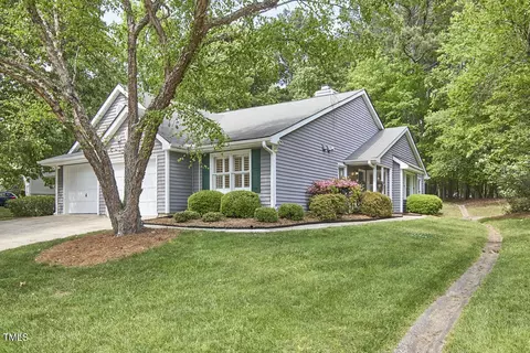 115 Standish Dr, Chapel Hill, NC 27517