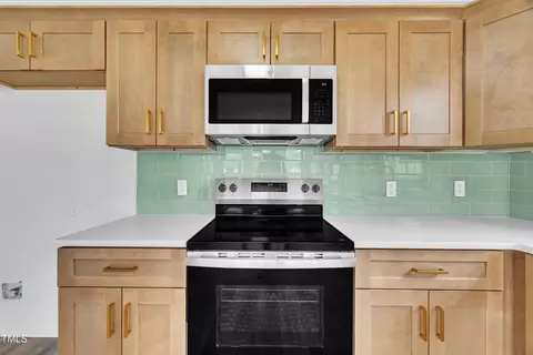 Kitchen - 112 Edmondson Dr, Willow Spring, NC 27592 photo 3 of 5
