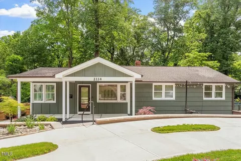 2114 Woodview Dr, Raleigh, NC 27604