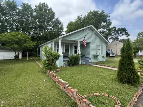 Exterior - 514 E Lee St, Smithfield, NC 27577 photo 1 of 2