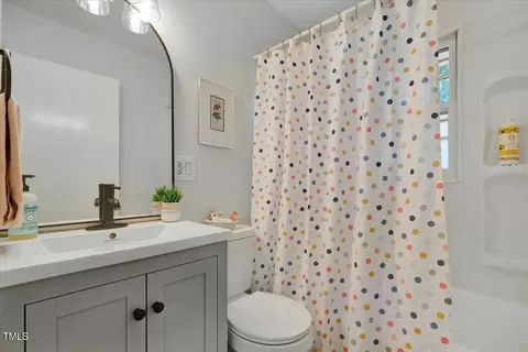 Bath - 2709 Farthing St, Durham, NC 27704 photo 1 of 1