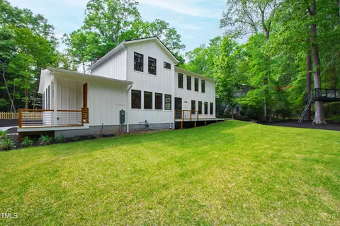 112 Meadowbrook Dr, Chapel Hill, NC 27514