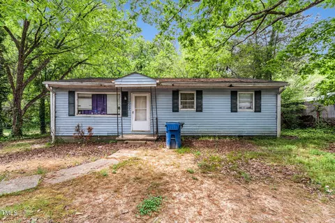 2733 Thelma St, Durham, NC 27704