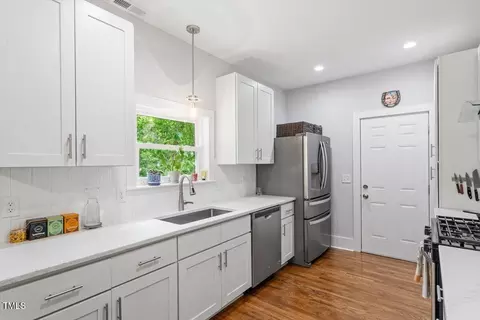 905 Carroll St, Durham, NC 27701 photo 17