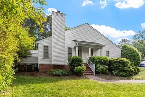 101 Pickett Ln, Cary, NC 27511