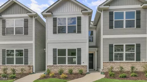 176 Holmes Corner Dr, Wilsons Mills, NC 27520