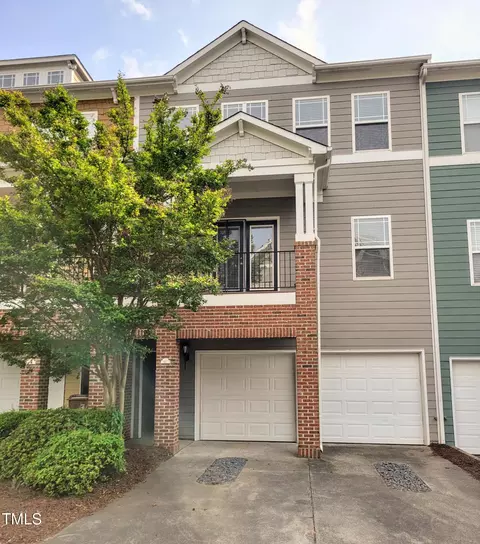 207 Broadgait Brae Rd, Cary, NC 27519