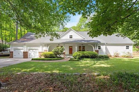 2008 Elizabeth Ct, Clayton, NC 27520