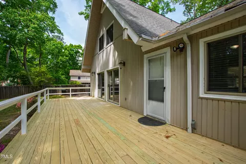 Exterior - 1915 Redding Ln, Durham, NC 27712 photo 4 of 8