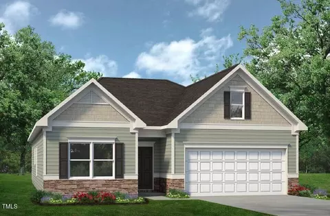 1621 Elk Run Dr, Fayetteville, NC 28312