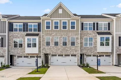 2885 Foster Woods Dr, Apex, NC 27502