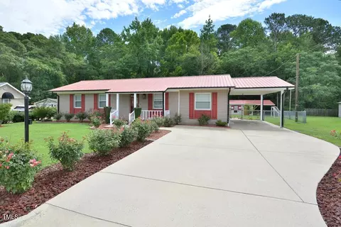 113 Gulf Drive Dr, Dunn, NC 28334