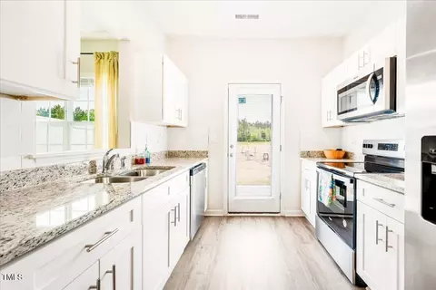 Kitchen - 5614 Carrington Ct, Trinity, NC 27370 photo 2 of 2