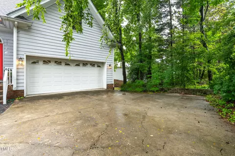 6 Chelan Ct, Durham, NC 27713 photo 3