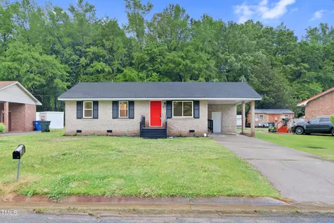 2116 Cedar Ln, Kinston, NC 28501