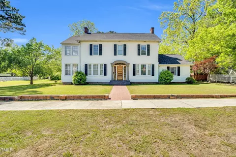 506 S King Ave, Dunn, NC 28334