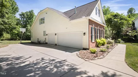 1258 Jamestowne Dr, Elon, NC 27244 photo 5