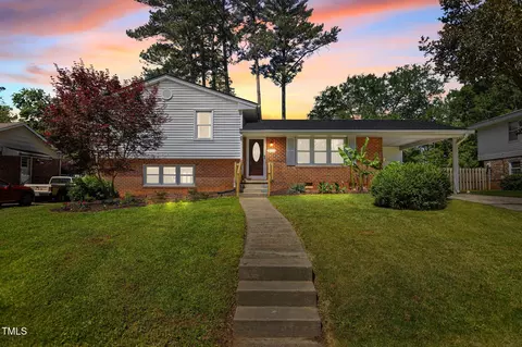 3501 Arrowwood Dr, Raleigh, NC 27604
