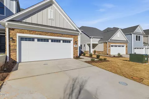 708 Blackpool Dr, Durham, NC 27703 photo 3