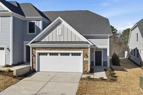 708 Blackpool Dr, Durham, NC 27703 photo 2