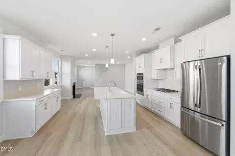 708 Blackpool Dr, Durham, NC 27703 photo 10