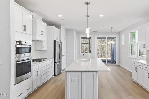 708 Blackpool Dr, Durham, NC 27703 photo 8