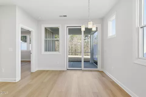 708 Blackpool Dr, Durham, NC 27703 photo 9