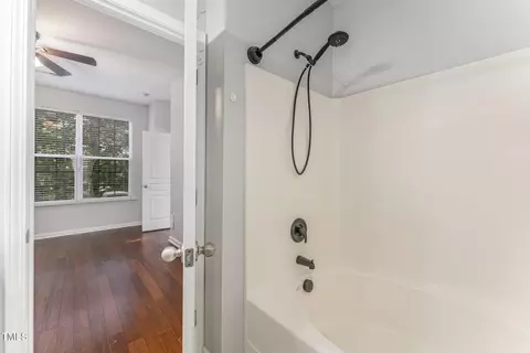 Bath - 302 Red Elm Dr, Durham, NC 27713 photo 3 of 4