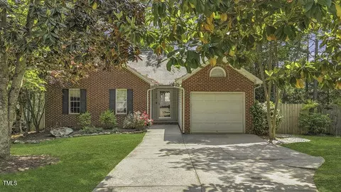 900 Finchurch Cir, Wake Forest, NC 27587