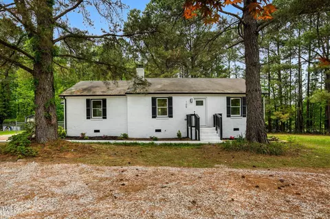 109 Riverbend Dr, Archer Lodge, NC 27527