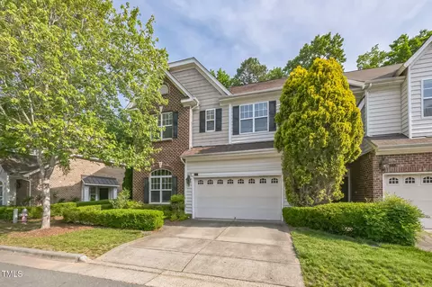 216 Beringer Pl, Chapel Hill, NC 27516
