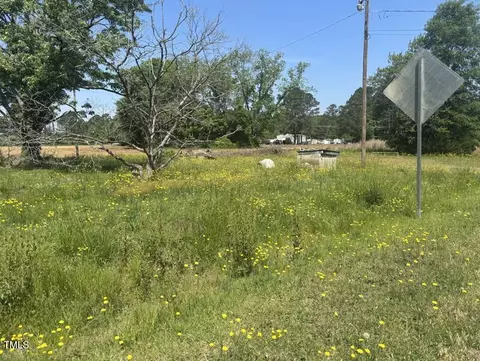 5226 Creech Rd, Lucama, NC 27851