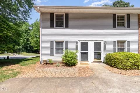 1223 Jamestown Ct, Cary, NC 27511