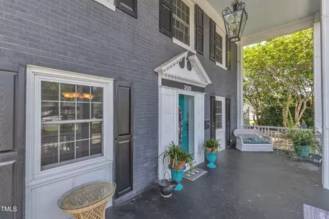 Exterior - 300 S Pine St, Benson, NC 27504 photo 7 of 14