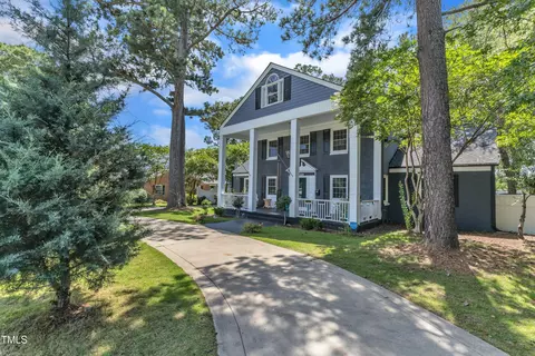 Exterior - 300 S Pine St, Benson, NC 27504 photo 1 of 14