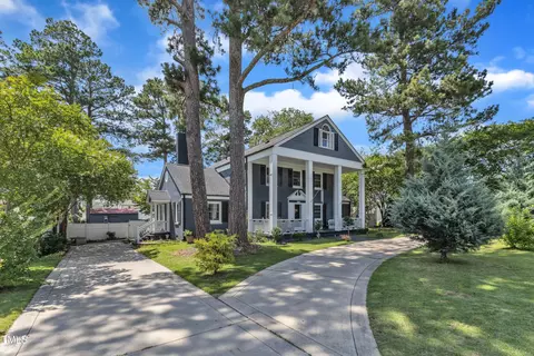 Exterior - 300 S Pine St, Benson, NC 27504 photo 2 of 14