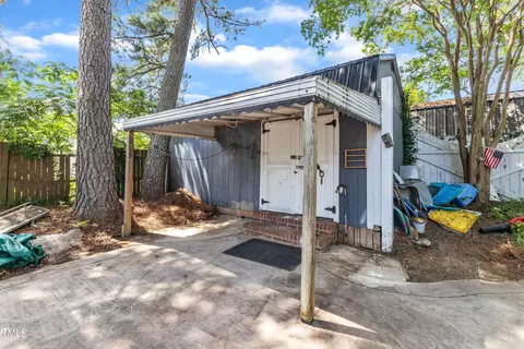 Exterior - 300 S Pine St, Benson, NC 27504 photo 14 of 14
