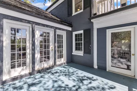 Exterior - 300 S Pine St, Benson, NC 27504 photo 12 of 14