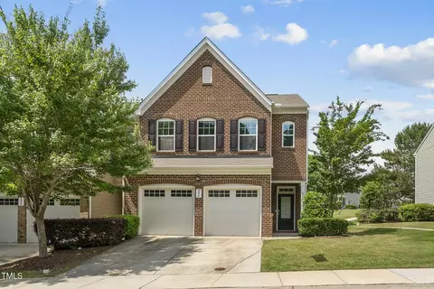 245 Kylemore Cir, Cary, NC 27513
