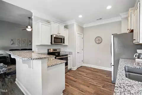 Kitchen - 116 Colonade Ct, Benson, NC 27504 photo 3 of 3