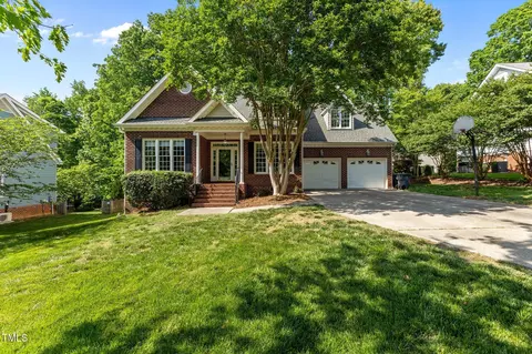 104 Crossway Ln, Holly Springs, NC 27540