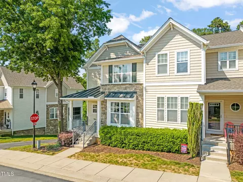 4703 Kings Garden Rd, Raleigh, NC 27612