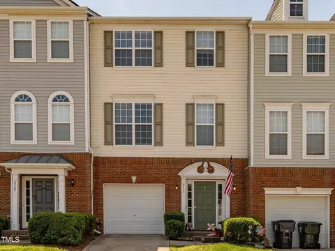 216 Ruby Walk Dr, Morrisville, NC 27560