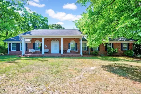 206 Kittys Ln, Erwin, NC 28339 photo 1