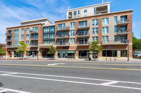 140 W Franklin St UNIT 706, Chapel Hill, NC 27516