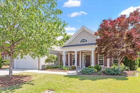 716 Arbor Brook Dr, Cary, NC 27519