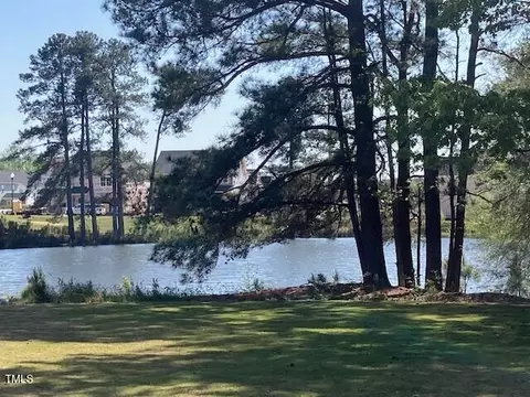 46 Black Walnut Dr #197, Garner, NC 27529