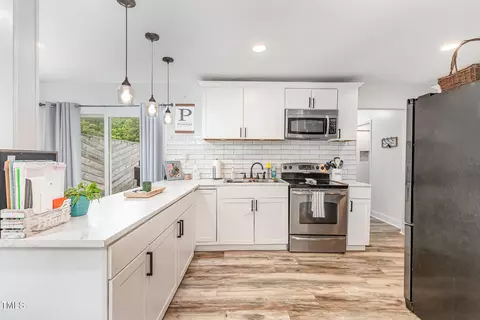 2746 Saint Luke Church Rd, Goldston, NC 27252